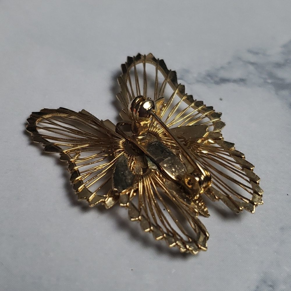 ‎Butterfly 🦋 Brooche - Picture 5 of 6